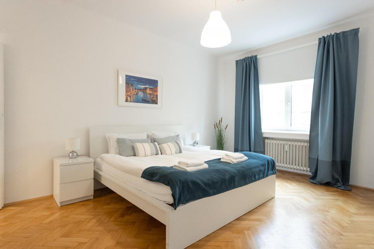 City Center Operastreet Apartment "Italy" Wina Bagian luar foto