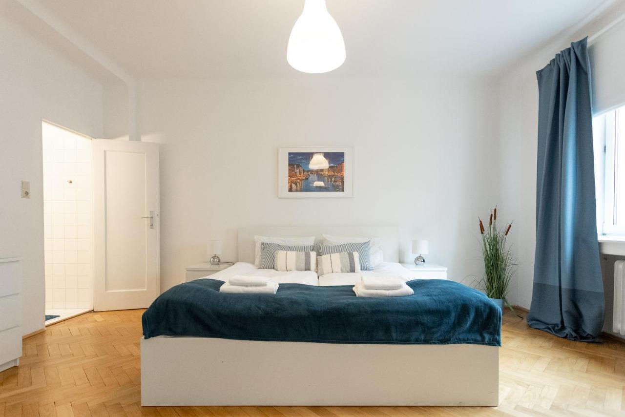 City Center Operastreet Apartment "Italy" Wina Bagian luar foto